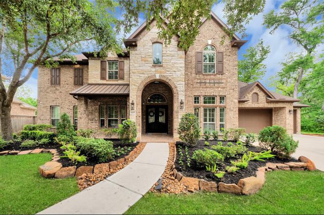 Listing exterior — front of house